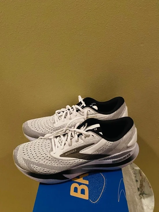 Brooks adrenaline GTS 24 size 14 Brooks Men's White and Black Athletic Shoes - Picture 5 of 8